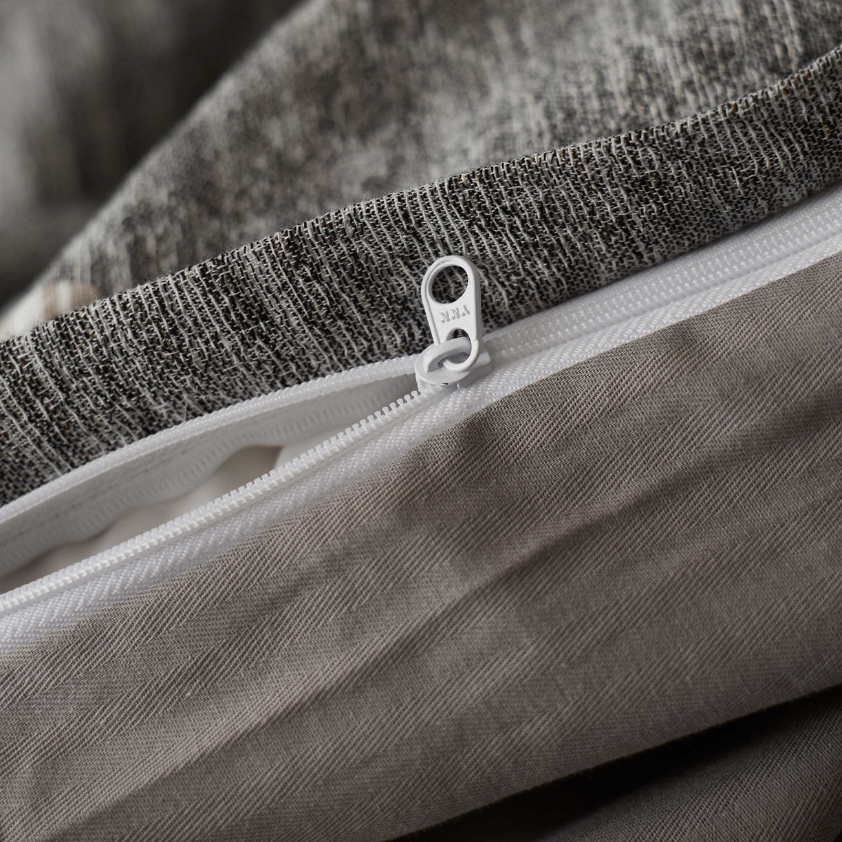 91家纺网 家纺一手货源 找家纺 安莱生活 2025春夏新款空气层色织提花四件套蝴蝶美梦系列 蝴蝶美梦-深灰