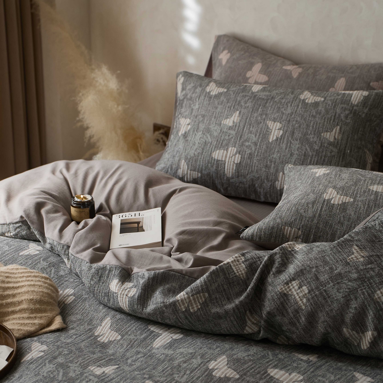 91家纺网 家纺一手货源 找家纺 安莱生活 2025春夏新款空气层色织提花四件套蝴蝶美梦系列 蝴蝶美梦-深灰