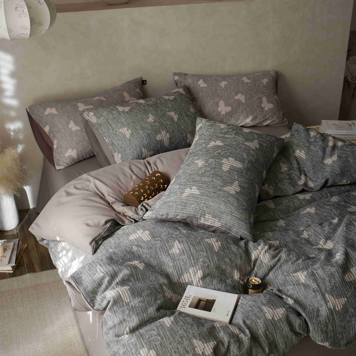 91家纺网 家纺一手货源 找家纺 安莱生活 2025春夏新款空气层色织提花四件套蝴蝶美梦系列 蝴蝶美梦-深灰