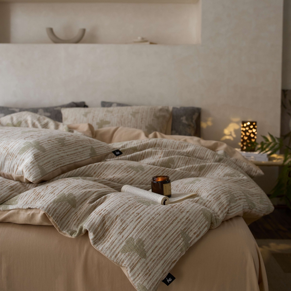 91家纺网 家纺一手货源 找家纺 安莱生活 2025春夏新款空气层色织提花四件套蝴蝶美梦系列 蝴蝶美梦-卡其