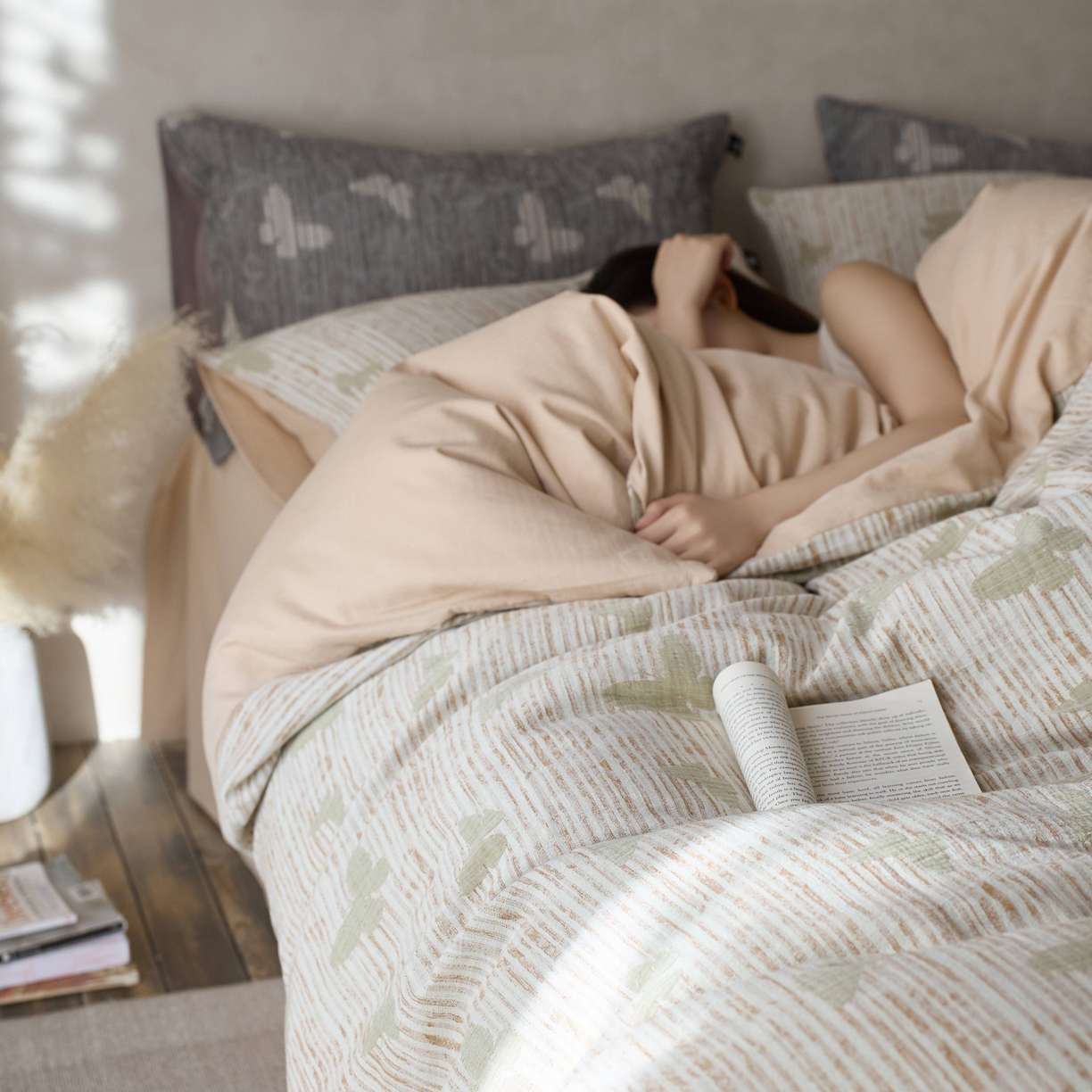 91家纺网 家纺一手货源 找家纺 安莱生活 2025春夏新款空气层色织提花四件套蝴蝶美梦系列 蝴蝶美梦-卡其