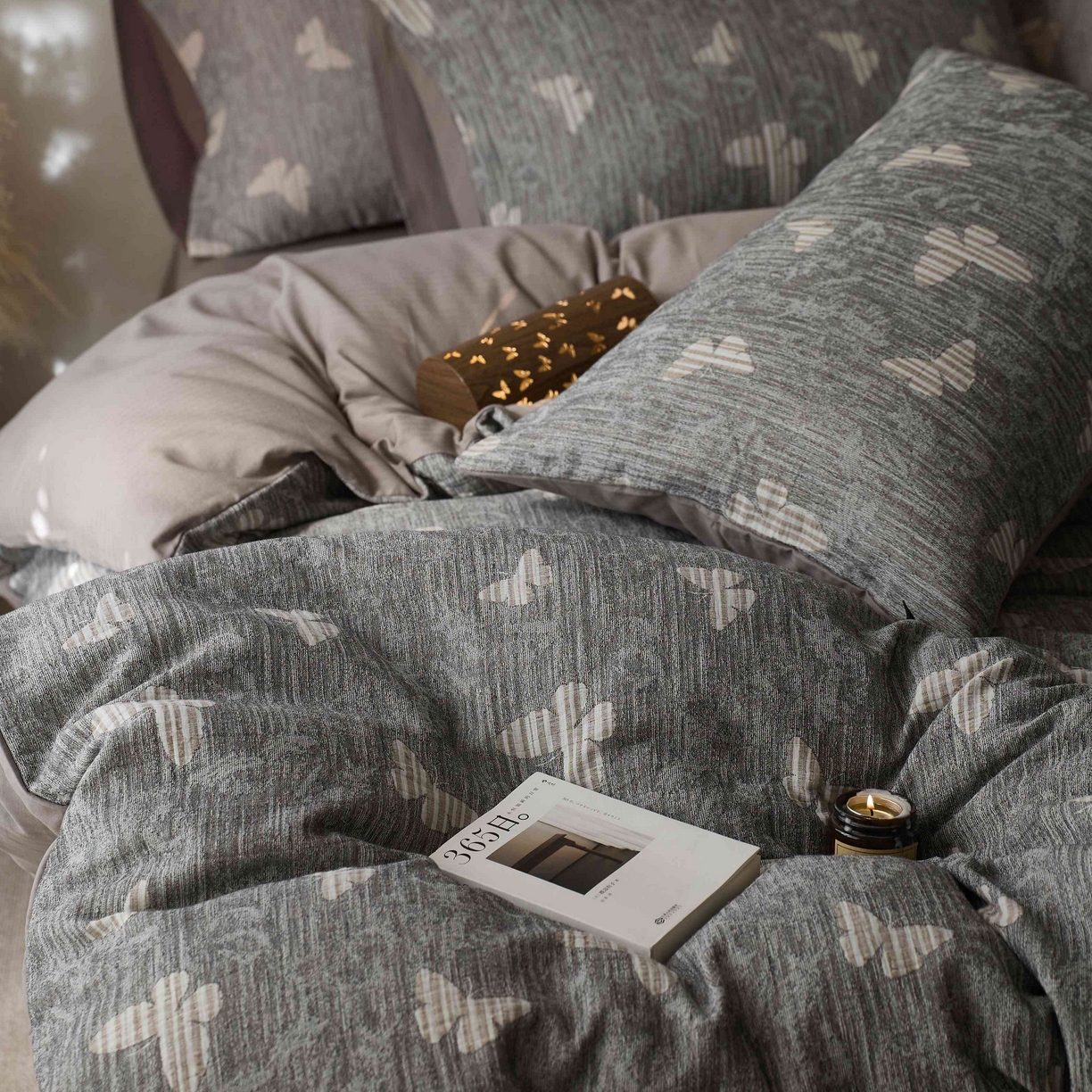 91家纺网 家纺一手货源 找家纺 安莱生活 2025春夏新款空气层色织提花四件套蝴蝶美梦系列 蝴蝶美梦-深灰