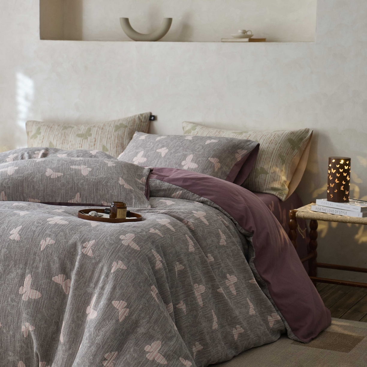 91家纺网 家纺一手货源 找家纺 安莱生活 2025春夏新款空气层色织提花四件套蝴蝶美梦系列 蝴蝶美梦-灰紫