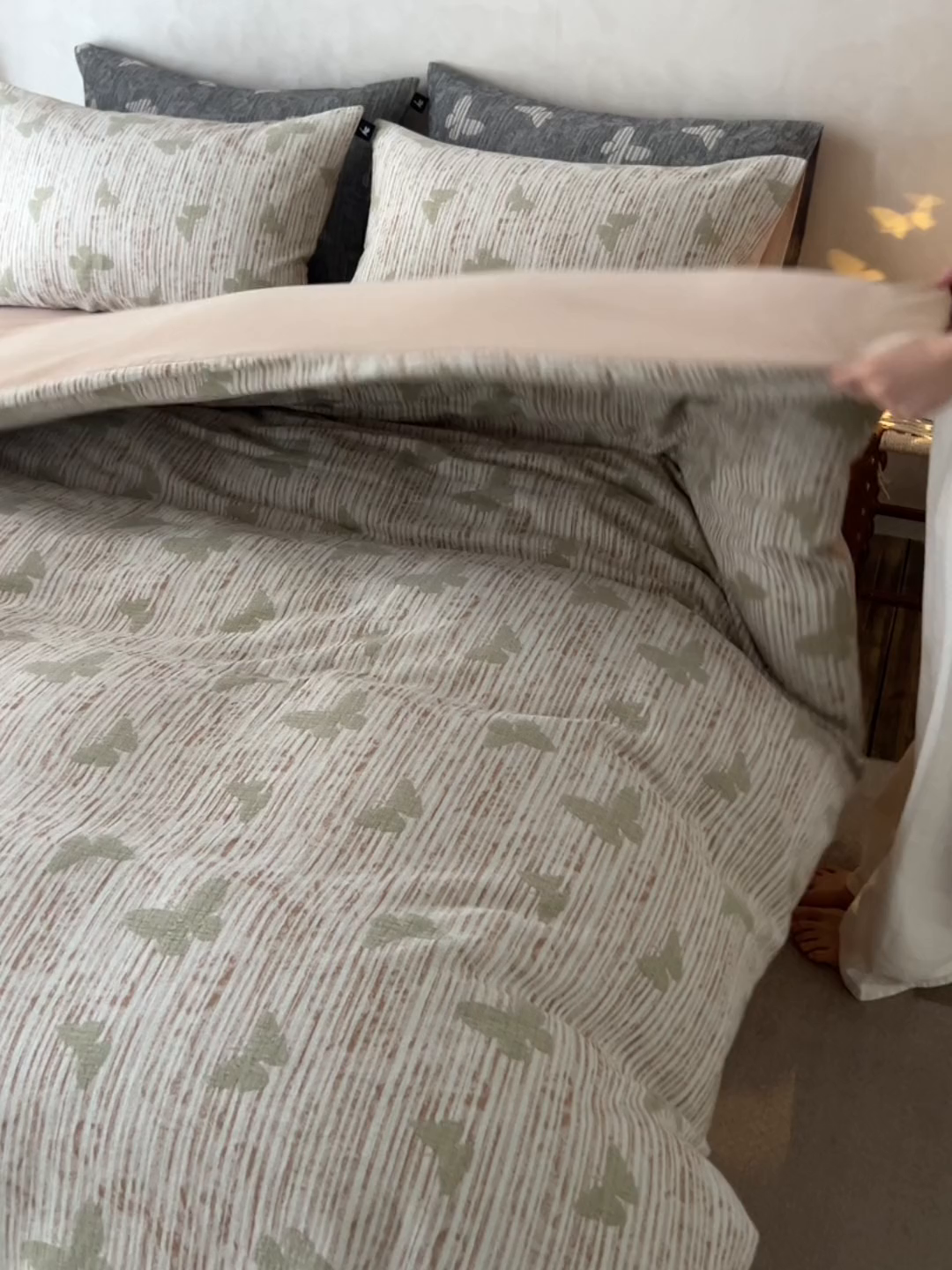 91家纺网 家纺一手货源 找家纺 安莱生活 2025春夏新款空气层色织提花四件套蝴蝶美梦系列 蝴蝶美梦-卡其