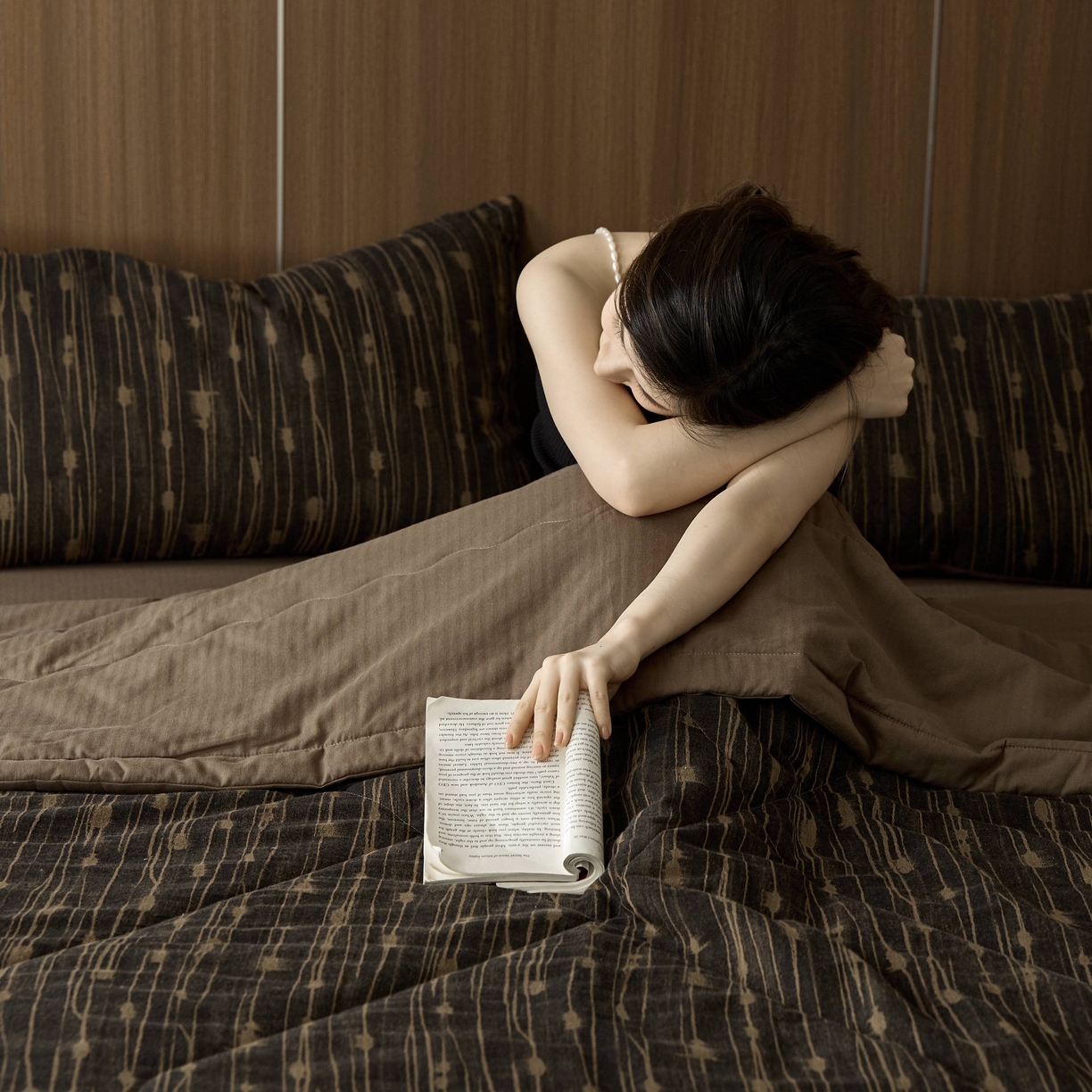 91家纺网 家纺一手货源 找家纺 安莱生活 2025春夏新款40s全棉纯棉色织大提花夏被人字纹系列 米兰迪