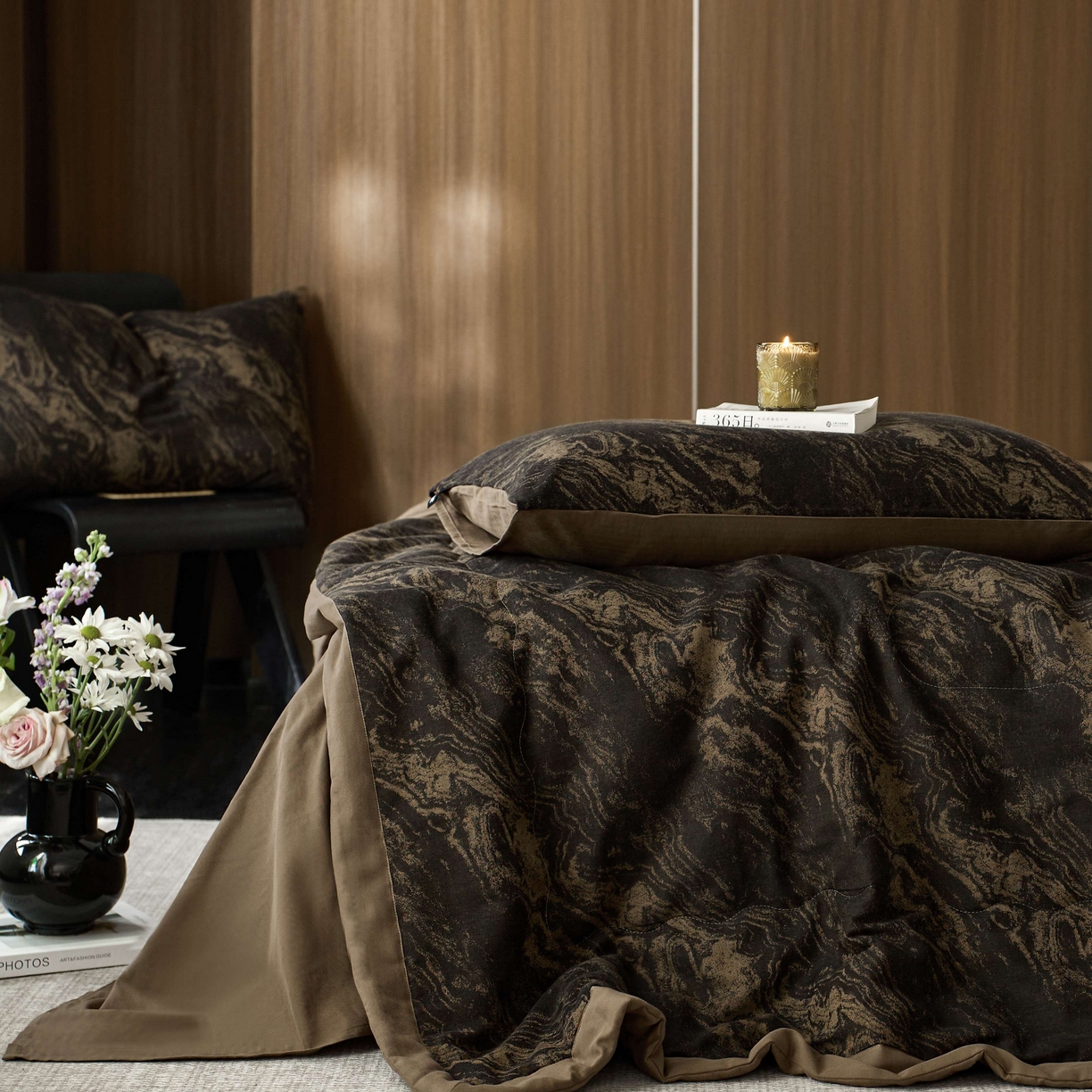 91家纺网 家纺一手货源 找家纺 安莱生活 2025春夏新款40s全棉纯棉色织大提花夏被人字纹系列 镜花园