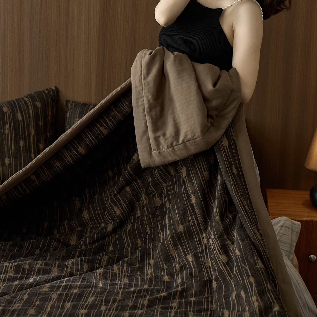 91家纺网 家纺一手货源 找家纺 安莱生活 2025春夏新款40s全棉纯棉色织大提花夏被人字纹系列 米兰迪