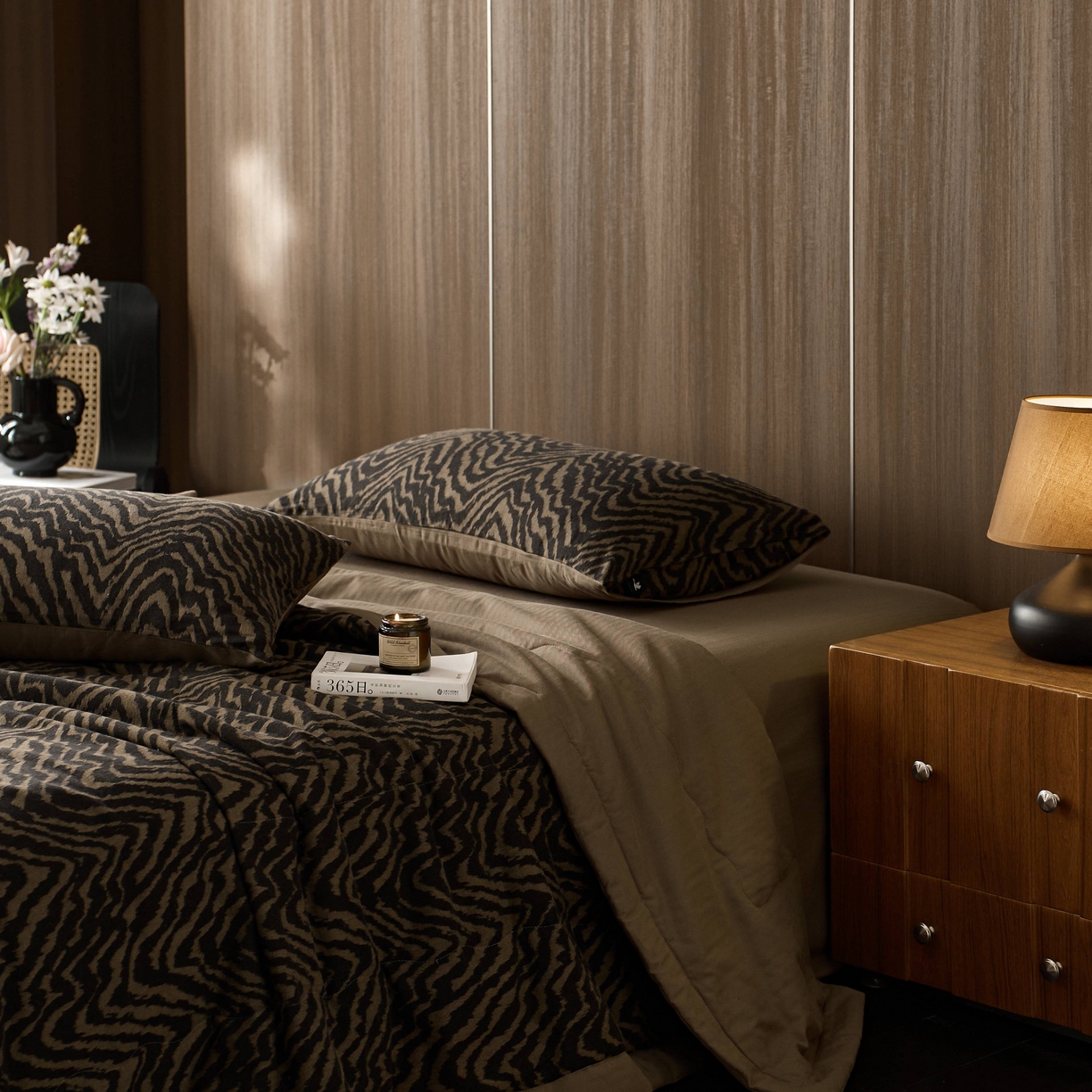 91家纺网 家纺一手货源 找家纺 安莱生活 2025春夏新款40s全棉纯棉色织大提花夏被人字纹系列 尤里