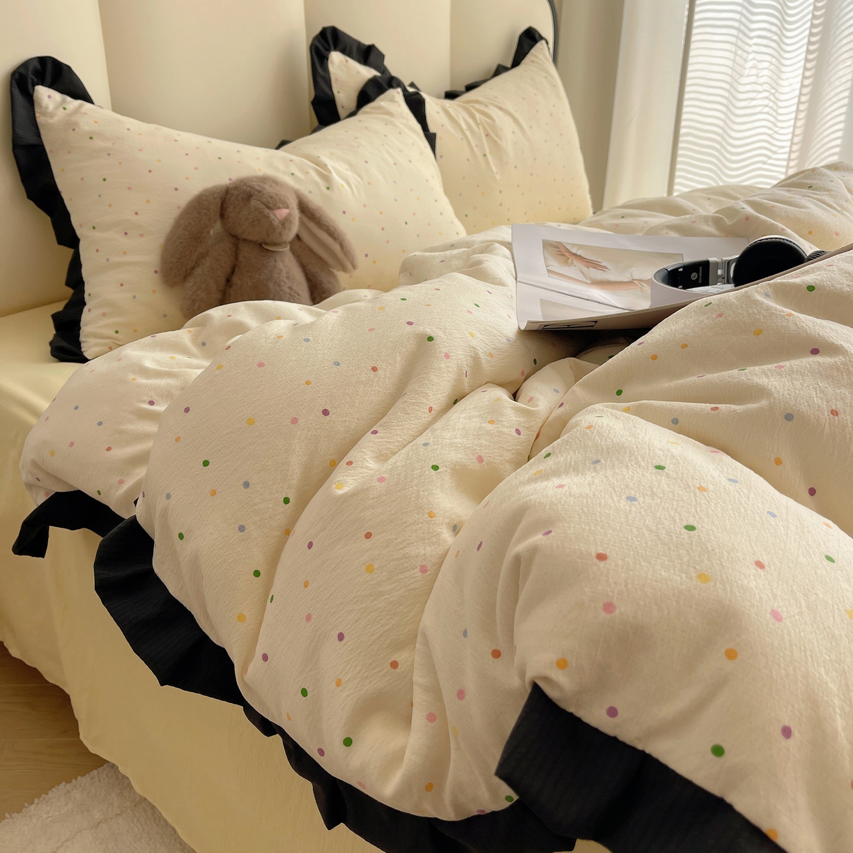 91家纺网 家纺一手货源 找家纺 （总）韩巢家纺 2025新款黑皱皱双层纱花边款被套四件套直播热销款学生宿舍床单三件套-（提供卖家秀）