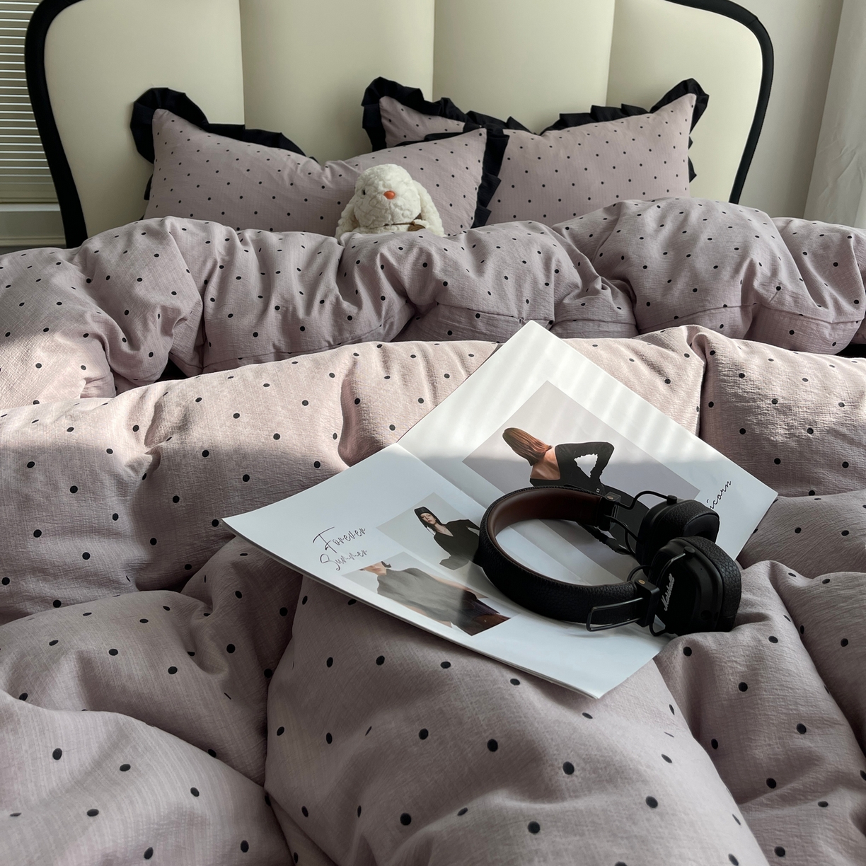 91家纺网 家纺一手货源 找家纺 韩巢家纺 2025新款黑皱皱双层纱花边款被套四件套直播热销款学生宿舍床单三件套-（提供卖家秀） 黑丁香紫波点【黑皱皱花边款】