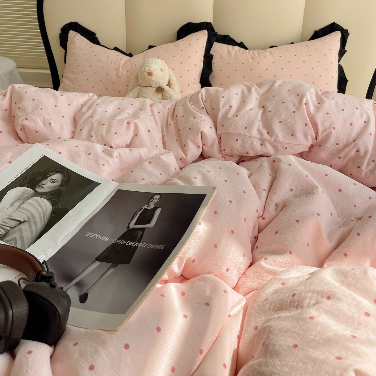 91家纺网 家纺一手货源 找家纺 韩巢家纺 2025新款黑皱皱双层纱花边款被套四件套直播热销款学生宿舍床单三件套-（提供卖家秀） 红深粉波点【黑皱皱花边款】