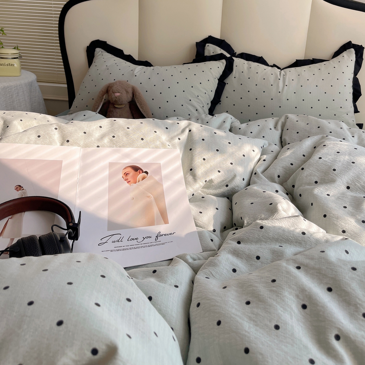 91家纺网 家纺一手货源 找家纺 韩巢家纺 2025新款黑皱皱双层纱花边款被套四件套直播热销款学生宿舍床单三件套-（提供卖家秀） 蓝灰波点【黑皱皱花边款】