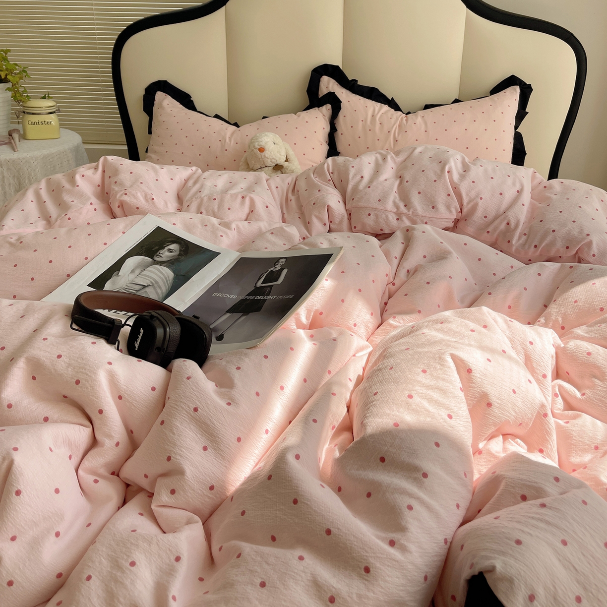 91家纺网 家纺一手货源 找家纺 韩巢家纺 2025新款黑皱皱双层纱花边款被套四件套直播热销款学生宿舍床单三件套-（提供卖家秀） 红深粉波点【黑皱皱花边款】