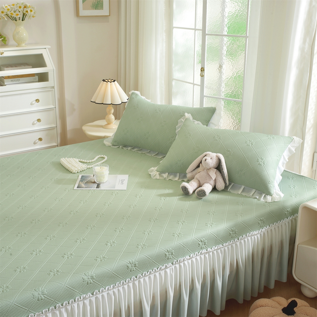 91家纺网 家纺一手货源 找家纺 共鸣沙发垫 2025新款凉感四叶草床裙款凉席席子 床裙四叶草绿色