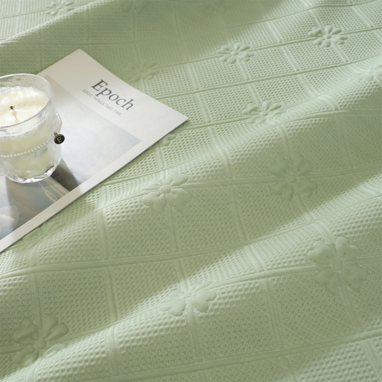 91家纺网 家纺一手货源 找家纺 共鸣沙发垫 2025新款凉感四叶草床裙款凉席席子 床裙四叶草绿色