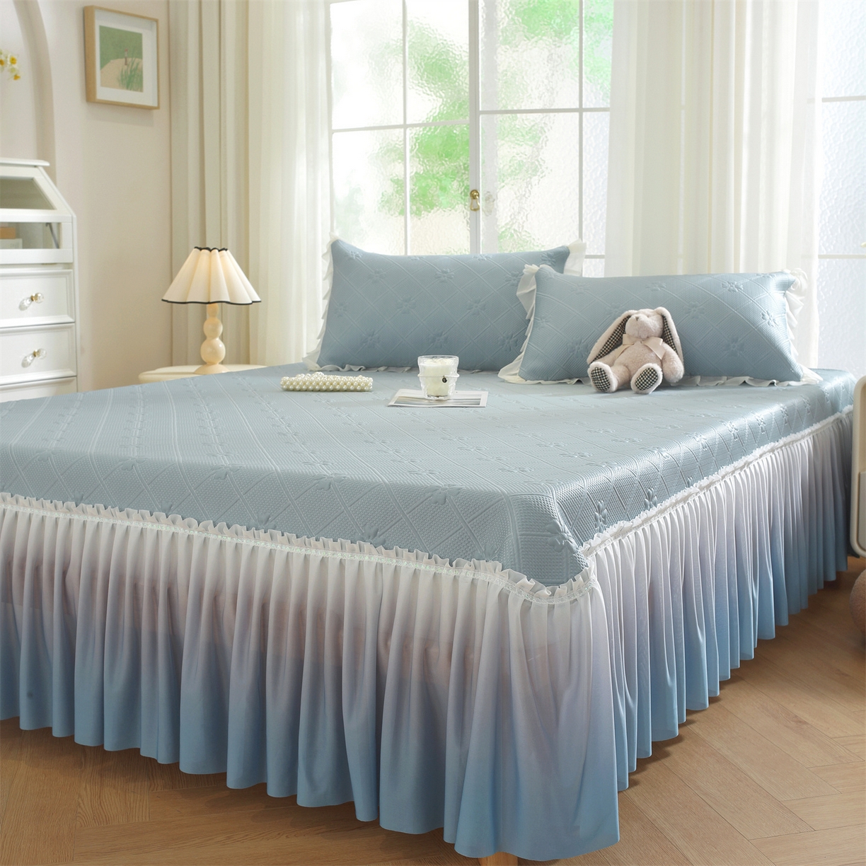 91家纺网 家纺一手货源 找家纺 共鸣沙发垫 2025新款凉感四叶草床裙款凉席席子 床裙四叶草蓝色