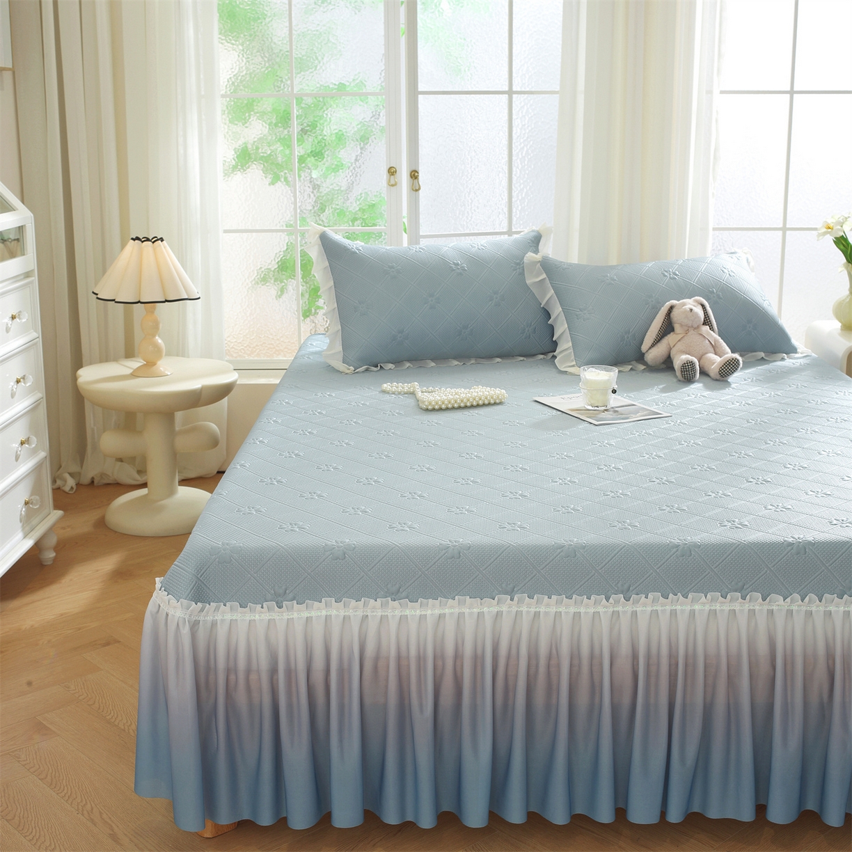 91家纺网 家纺一手货源 找家纺 共鸣沙发垫 2025新款凉感四叶草床裙款凉席席子 床裙四叶草蓝色