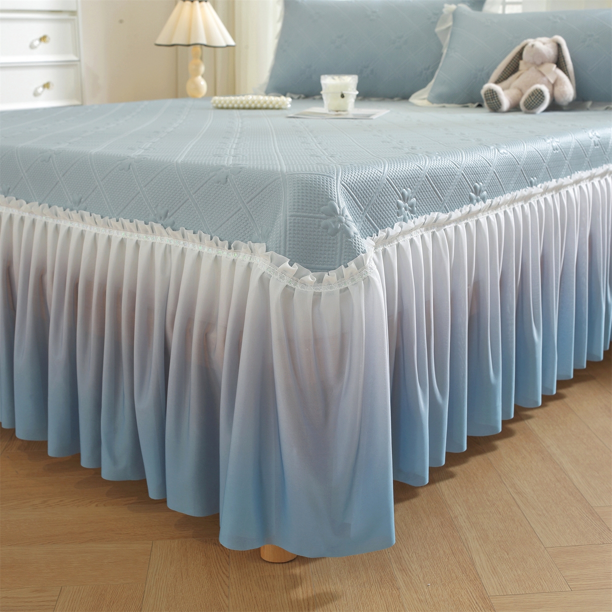 91家纺网 家纺一手货源 找家纺 （总）共鸣沙发垫 2025新款凉感四叶草床裙款凉席席子