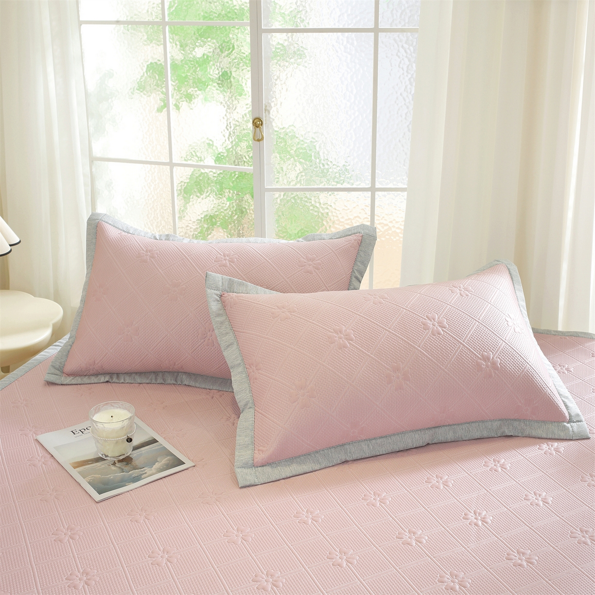 91家纺网 家纺一手货源 找家纺 共鸣沙发垫 2025新款凉感四叶草平铺款凉席席子 四叶草粉色