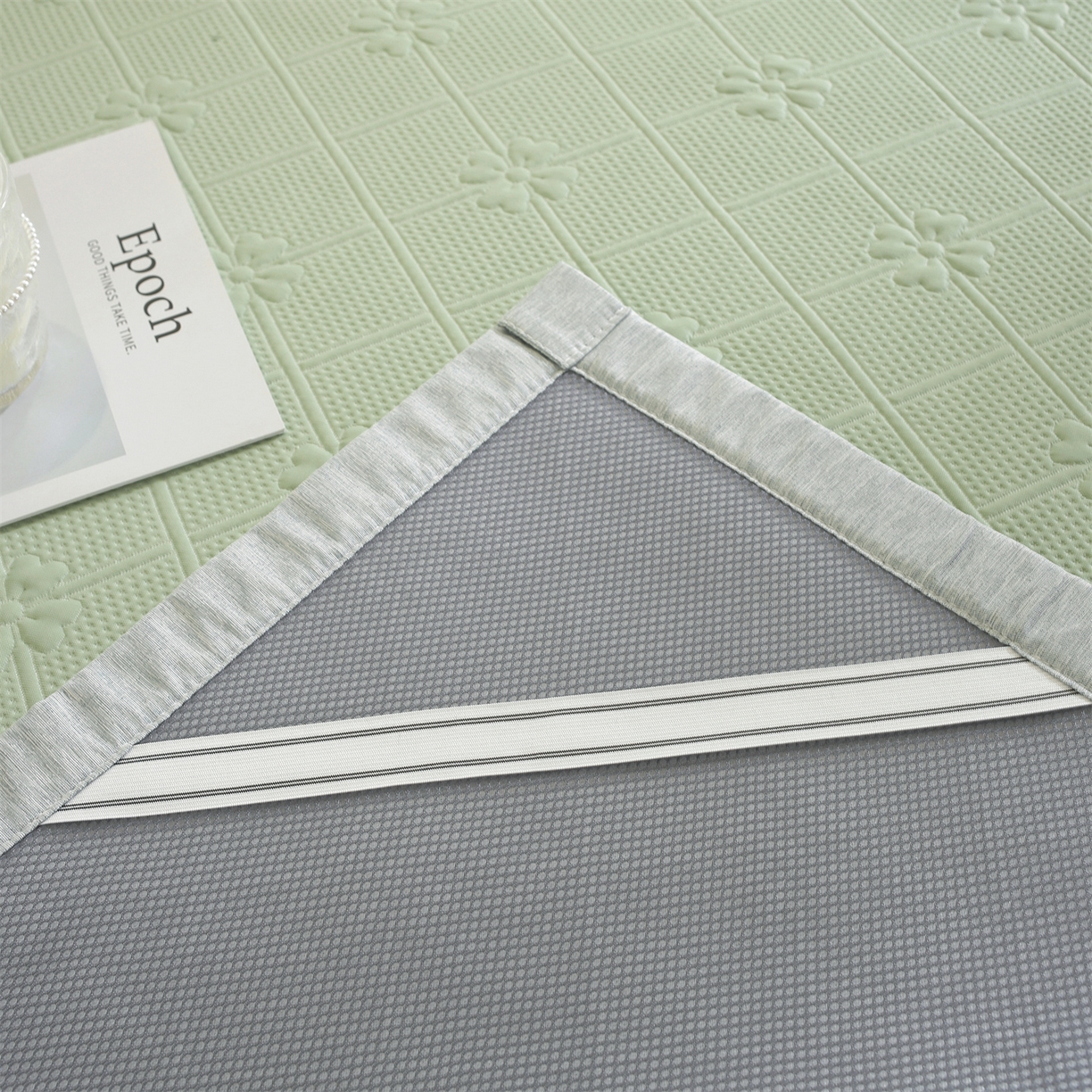 91家纺网 家纺一手货源 找家纺 共鸣沙发垫 2025新款凉感四叶草平铺款凉席席子 四叶草绿色