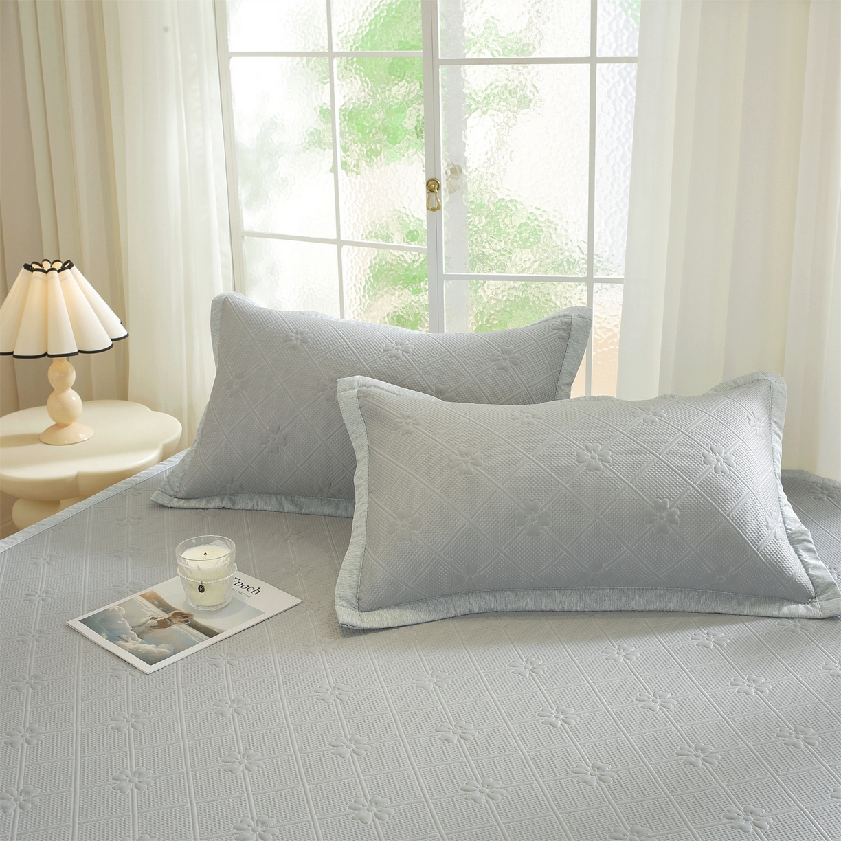 91家纺网 家纺一手货源 找家纺 共鸣沙发垫 2025新款凉感四叶草平铺款凉席席子 四叶草灰色