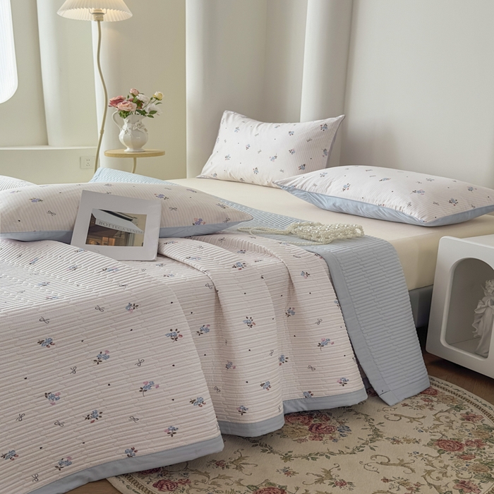 91家纺网 家纺一手货源 找家纺 （总）橘夏家纺 2025春夏新款莱赛尔天丝棉床盖单床盖床盖单件--稀疏小花