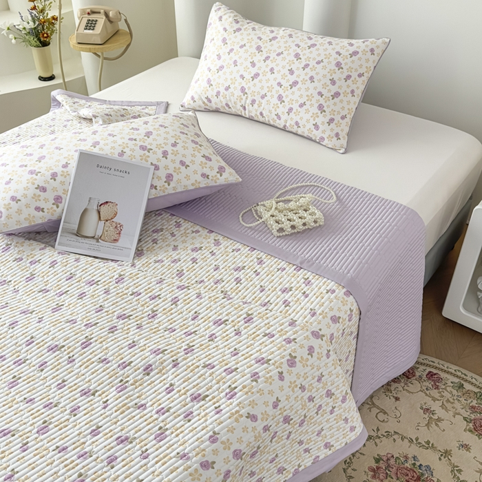 91家纺网 家纺一手货源 找家纺 （总）橘夏家纺 2025春夏新款莱赛尔天丝棉床盖单床盖床盖单件--稀疏小花