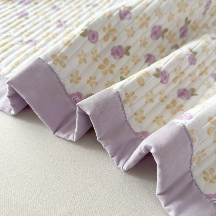 91家纺网 家纺一手货源 找家纺 橘夏家纺 2025春夏新款莱赛尔天丝棉床盖单床盖床盖单件--稀疏小花 五叶草玫瑰-薰衣紫