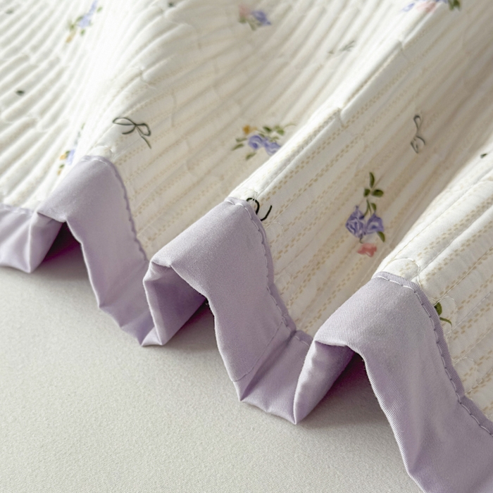 91家纺网 家纺一手货源 找家纺 橘夏家纺 2025春夏新款莱赛尔天丝棉床盖单床盖床盖单件--稀疏小花 清新小玫瑰-薰衣紫