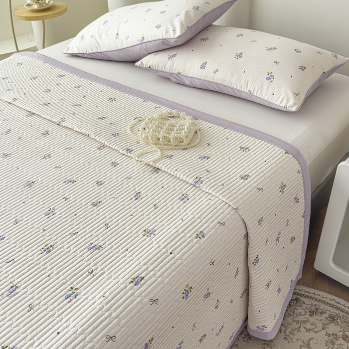 91家纺网 家纺一手货源 找家纺 橘夏家纺 2025春夏新款莱赛尔天丝棉床盖单床盖床盖单件--稀疏小花 清新小玫瑰-薰衣紫