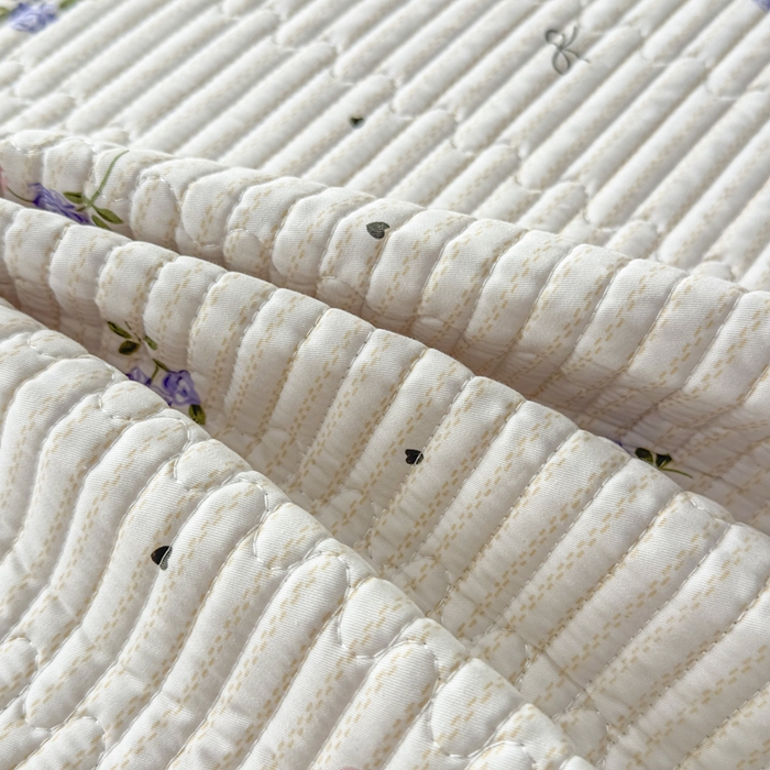 91家纺网 家纺一手货源 找家纺 橘夏家纺 2025春夏新款莱赛尔天丝棉床盖单床盖床盖单件--稀疏小花 清新小玫瑰-薰衣紫