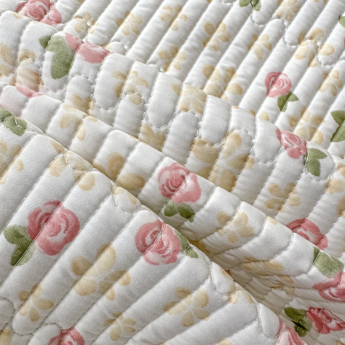 91家纺网 家纺一手货源 找家纺 橘夏家纺 2025春夏新款莱赛尔天丝棉床盖单床盖床盖单件--稀疏小花 五叶草玫瑰-绿意