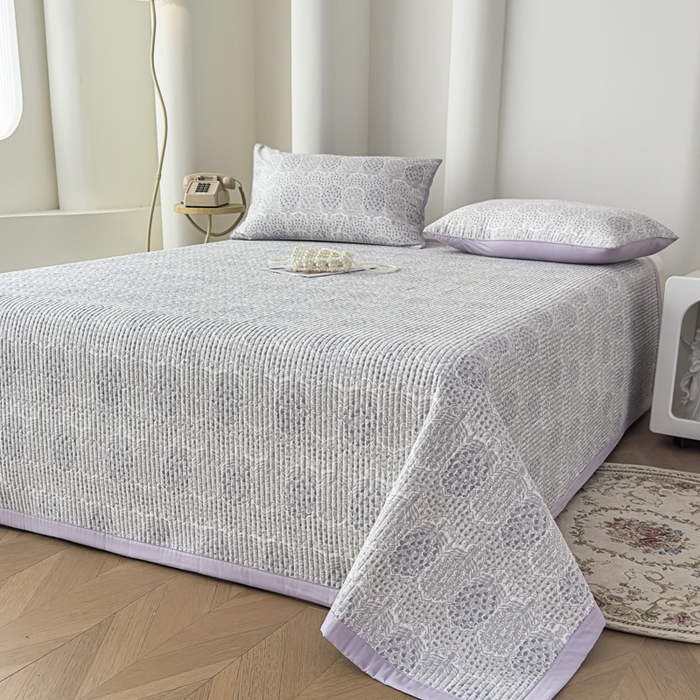 91家纺网 家纺一手货源 找家纺 橘夏家纺 2025新款A类莱赛尔天丝棉印花床盖-自然丛林 铃兰花园-薰衣紫