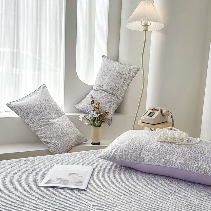 91家纺网 家纺一手货源 找家纺 橘夏家纺 2025新款A类莱赛尔天丝棉印花床盖-自然丛林 铃兰花园-薰衣紫