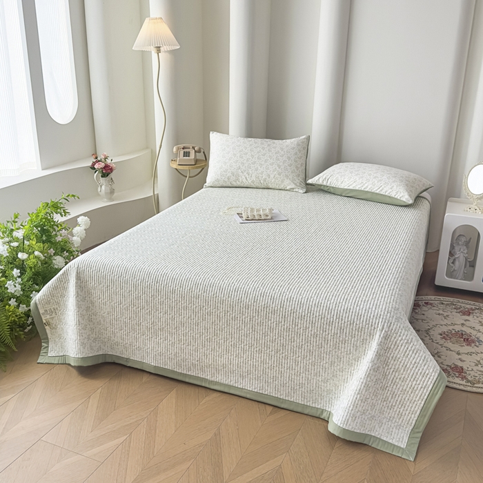 91家纺网 家纺一手货源 找家纺 橘夏家纺 2025新款A类莱赛尔天丝棉印花床盖-自然丛林 小叶女贞-绿意