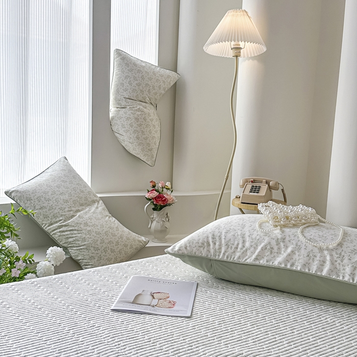 91家纺网 家纺一手货源 找家纺 橘夏家纺 2025新款A类莱赛尔天丝棉印花床盖-自然丛林 小叶女贞-绿意