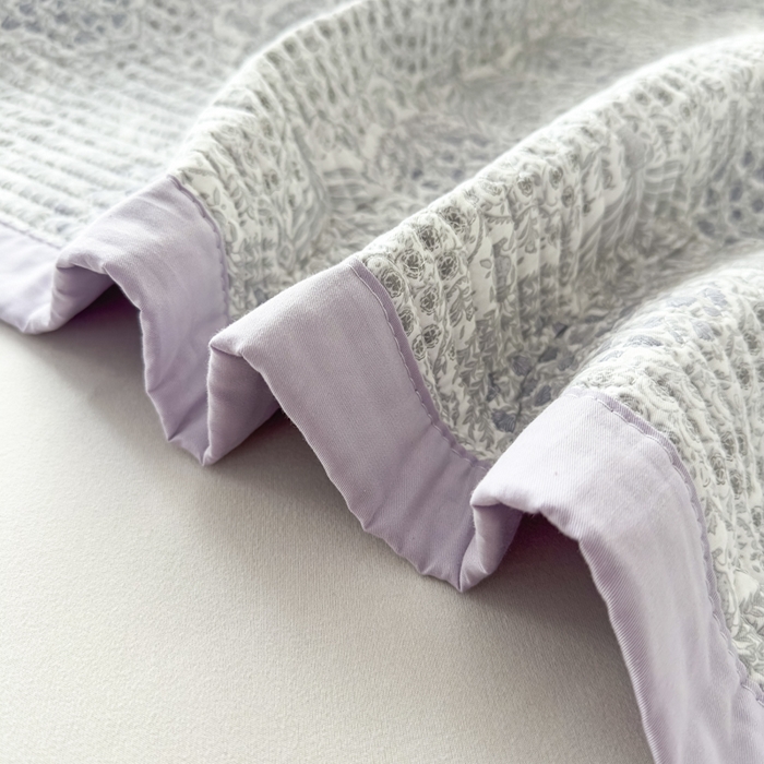 91家纺网 家纺一手货源 找家纺 橘夏家纺 2025新款A类莱赛尔天丝棉印花床盖-自然丛林 铃兰花园-薰衣紫