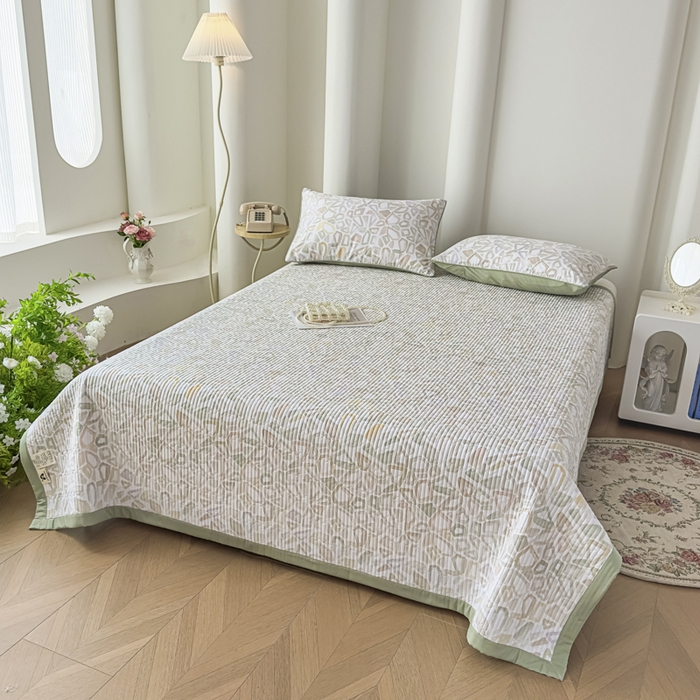 91家纺网 家纺一手货源 找家纺 橘夏家纺 2025新款A类莱赛尔天丝棉印花床盖-自由几何 自由旋律-绿意