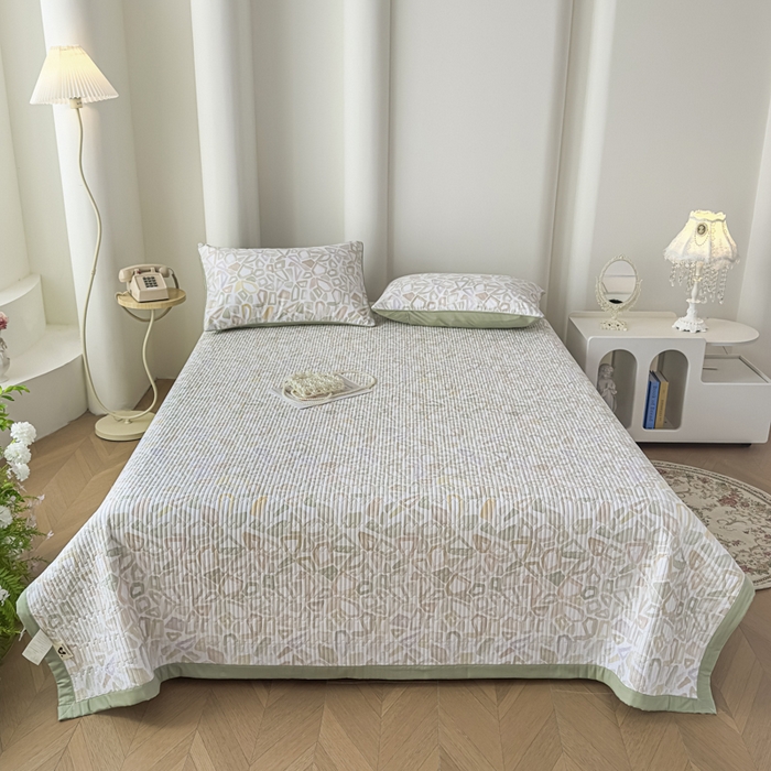 91家纺网 家纺一手货源 找家纺 橘夏家纺 2025新款A类莱赛尔天丝棉印花床盖-自由几何 自由旋律-绿意