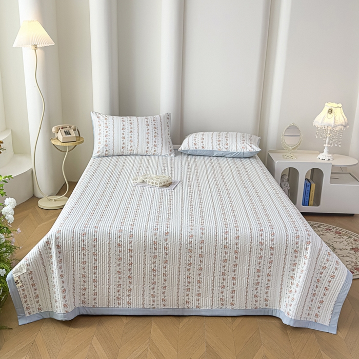 91家纺网 家纺一手货源 找家纺 橘夏家纺 2025新款A类莱赛尔天丝棉印花床盖-自由几何 自由小玫瑰-天蓝