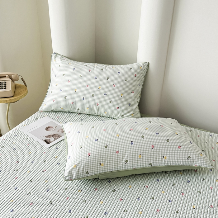 91家纺网 家纺一手货源 找家纺 恒尚居 2025新款A类莱赛尔天丝棉印花单枕套-稀疏小花 春意小花格-绿意