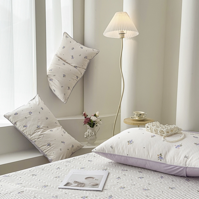 91家纺网 家纺一手货源 找家纺 恒尚居 2025新款A类莱赛尔天丝棉印花床盖-稀疏小花 清新小玫瑰-薰衣紫