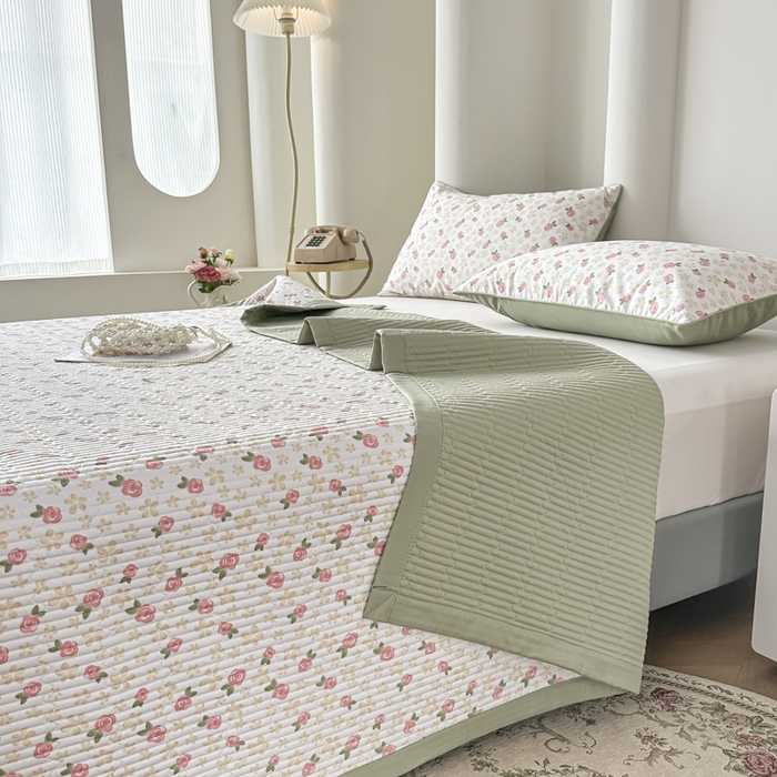 91家纺网 家纺一手货源 找家纺 （总）恒尚居 2025新款A类莱赛尔天丝棉印花床盖-稀疏小花