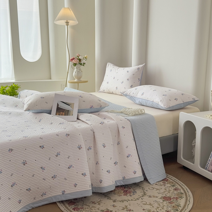 91家纺网 家纺一手货源 找家纺 （总）恒尚居 2025新款A类莱赛尔天丝棉印花床盖-稀疏小花