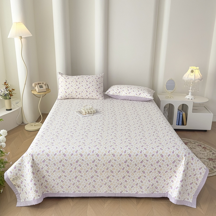 91家纺网 家纺一手货源 找家纺 恒尚居 2025新款A类莱赛尔天丝棉印花床盖-稀疏小花 五叶草玫瑰-薰衣紫