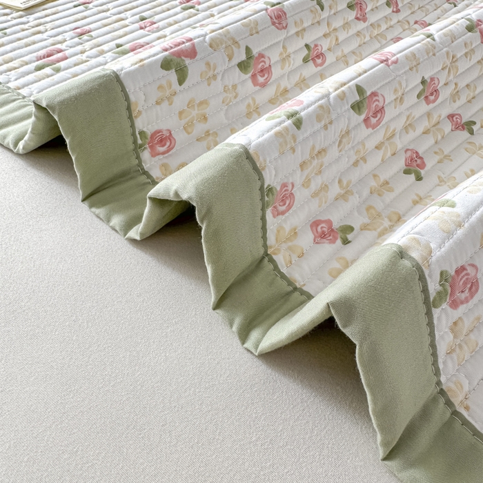 91家纺网 家纺一手货源 找家纺 恒尚居 2025新款A类莱赛尔天丝棉印花床盖-稀疏小花 五叶草玫瑰-绿意