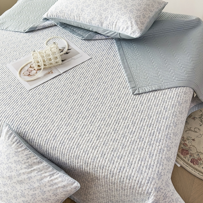 91家纺网 家纺一手货源 找家纺 恒尚居 2025新款A类莱赛尔天丝棉印花床盖-自然丛林 小叶女贞-天蓝