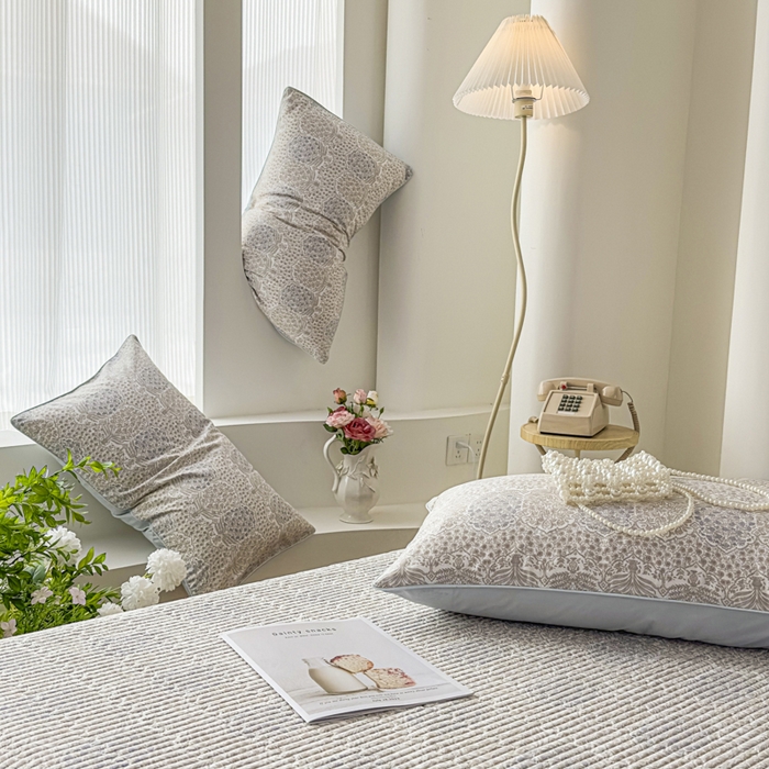 91家纺网 家纺一手货源 找家纺 恒尚居 2025新款A类莱赛尔天丝棉印花床盖-自然丛林 铃兰花园-天蓝