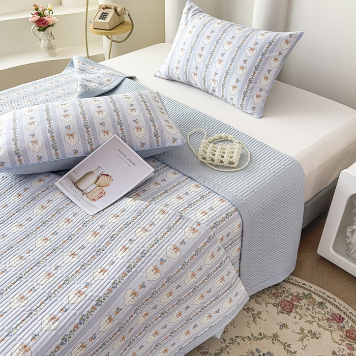 91家纺网 家纺一手货源 找家纺 恒尚居 2025新款A类莱赛尔天丝棉印花床盖-自由几何 蝴蝶结甜心-天蓝