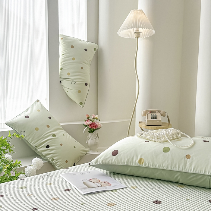 91家纺网 家纺一手货源 找家纺 恒尚居 2025新款A类莱赛尔天丝棉印花床盖-自由几何 心爱小圆点-绿意